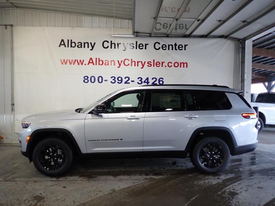 new 2024 Jeep Grand Cherokee L car, priced at $42,958