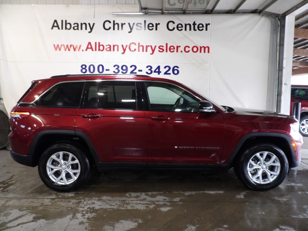 used 2023 Jeep Grand Cherokee car, priced at $30,990