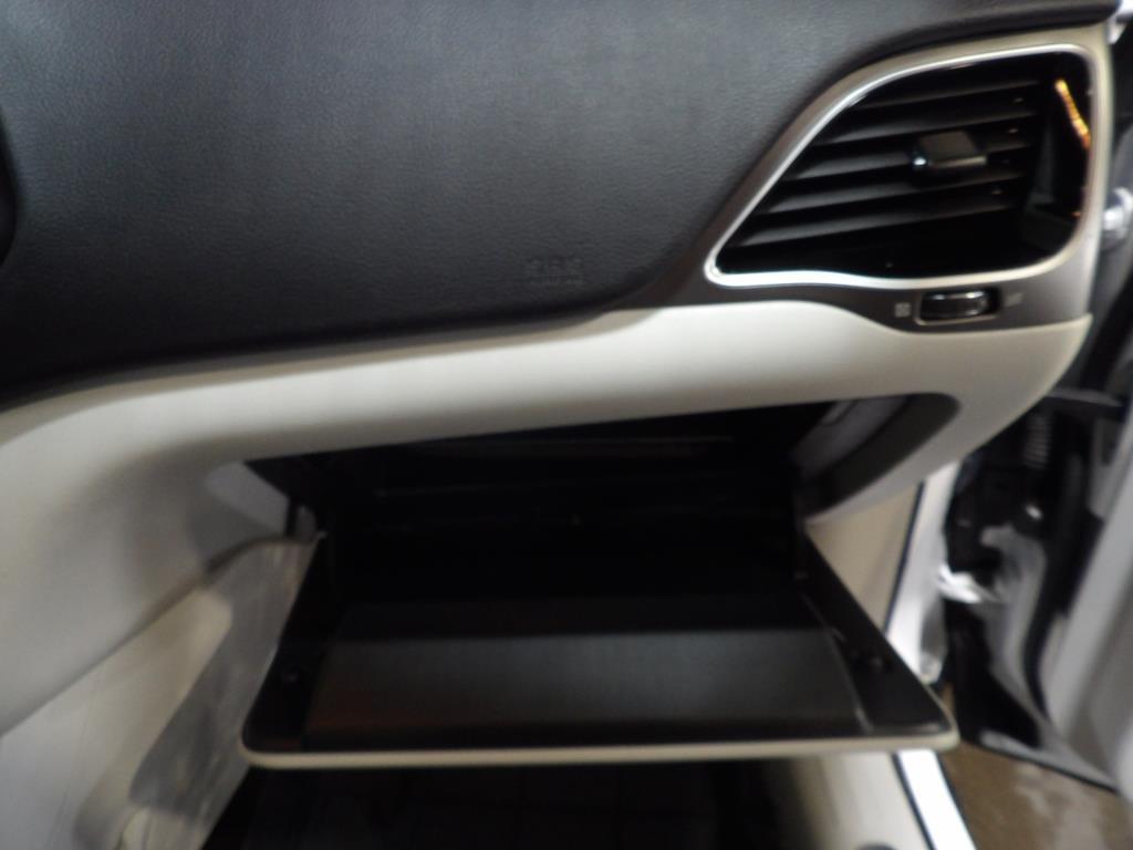 used 2019 Jeep Cherokee car, priced at $18,990
