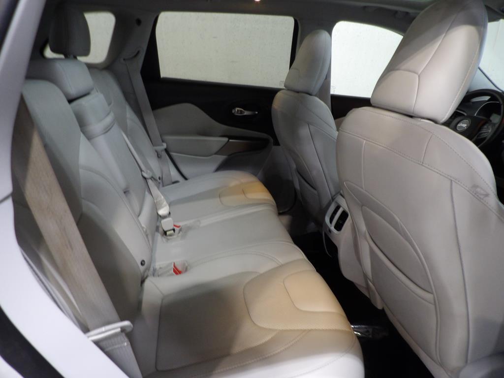 used 2019 Jeep Cherokee car, priced at $18,990
