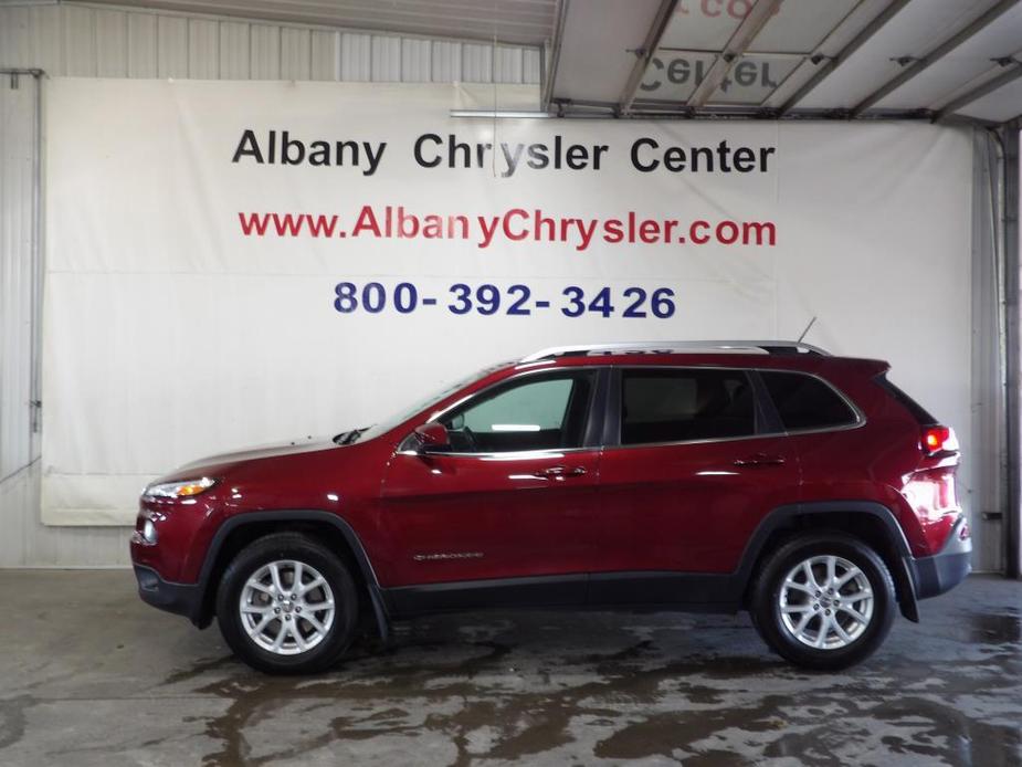 used 2018 Jeep Cherokee car