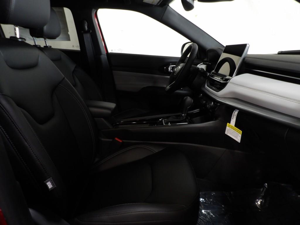 new 2025 Jeep Compass car, priced at $31,288