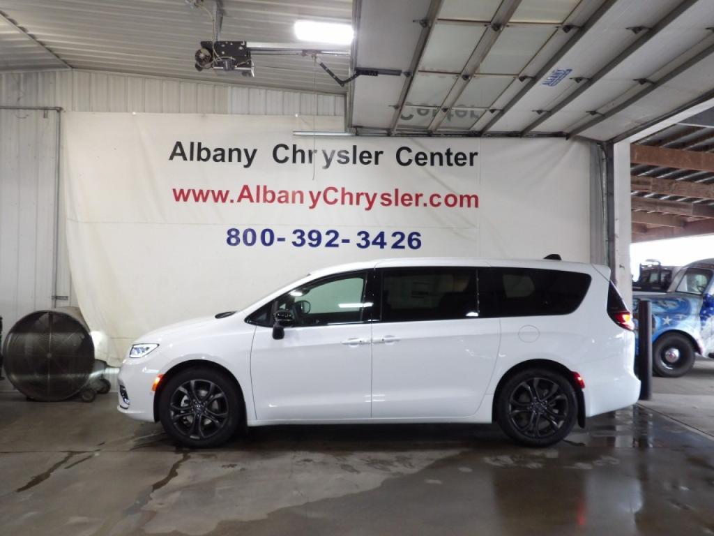 new 2026 Chrysler Pacifica car, priced at $37,310