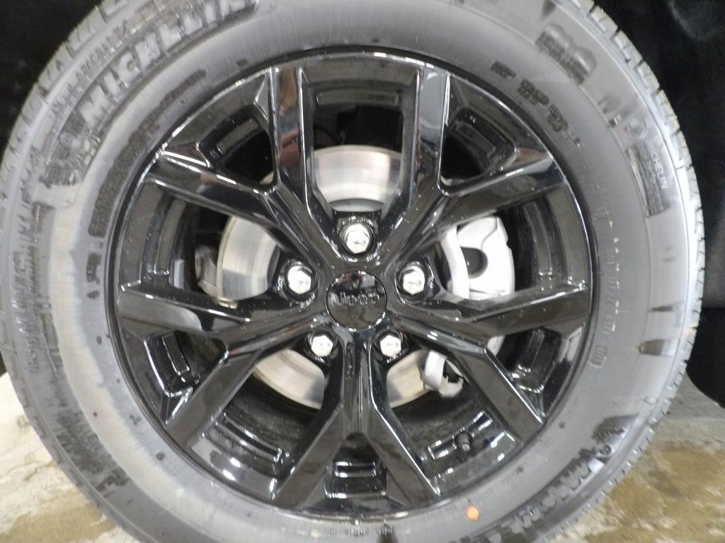 new 2025 Jeep Grand Cherokee car, priced at $47,555