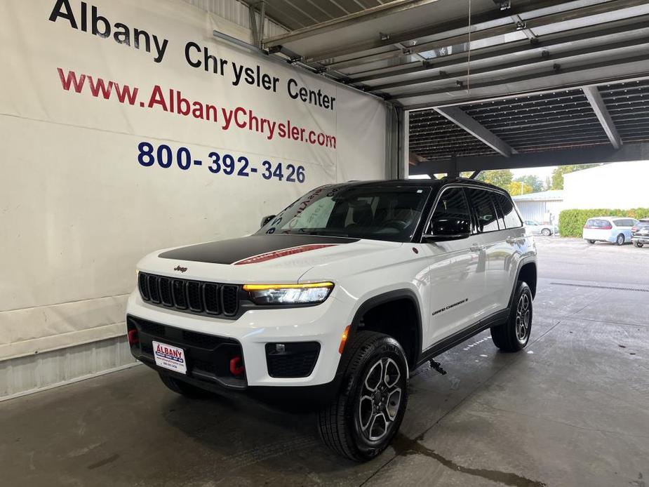 used 2022 Jeep Grand Cherokee car, priced at $36,990