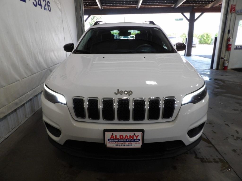 used 2022 Jeep Cherokee car, priced at $21,990