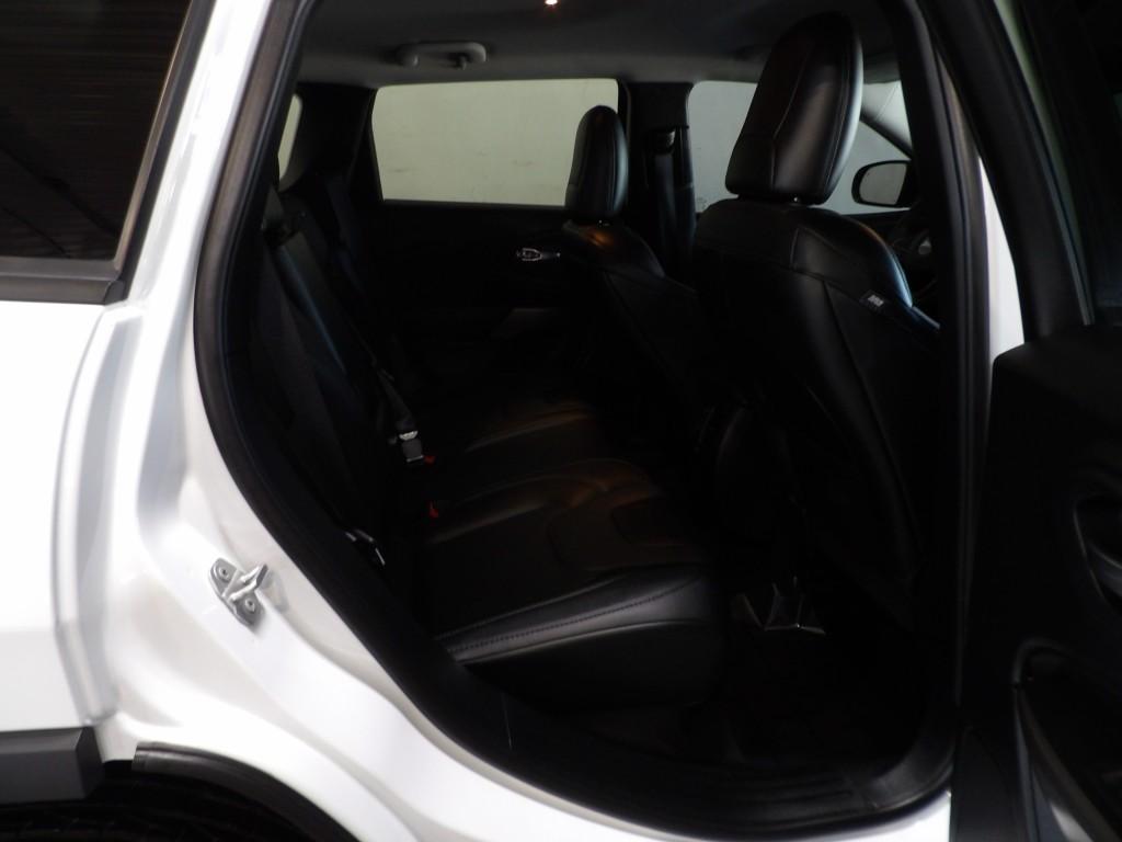 used 2022 Jeep Cherokee car, priced at $24,990