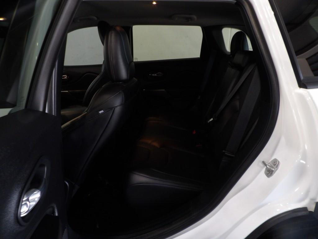 used 2022 Jeep Cherokee car, priced at $24,990