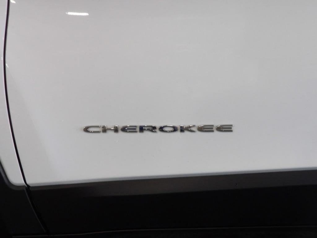 used 2022 Jeep Cherokee car, priced at $21,990