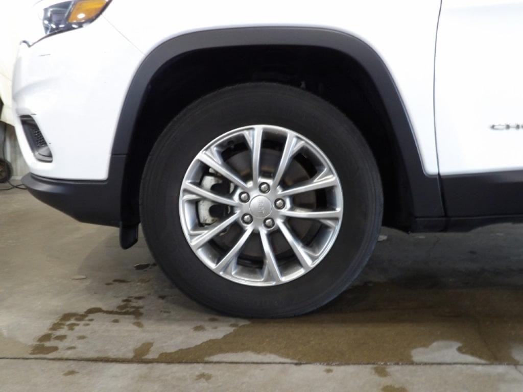 used 2022 Jeep Cherokee car, priced at $21,990