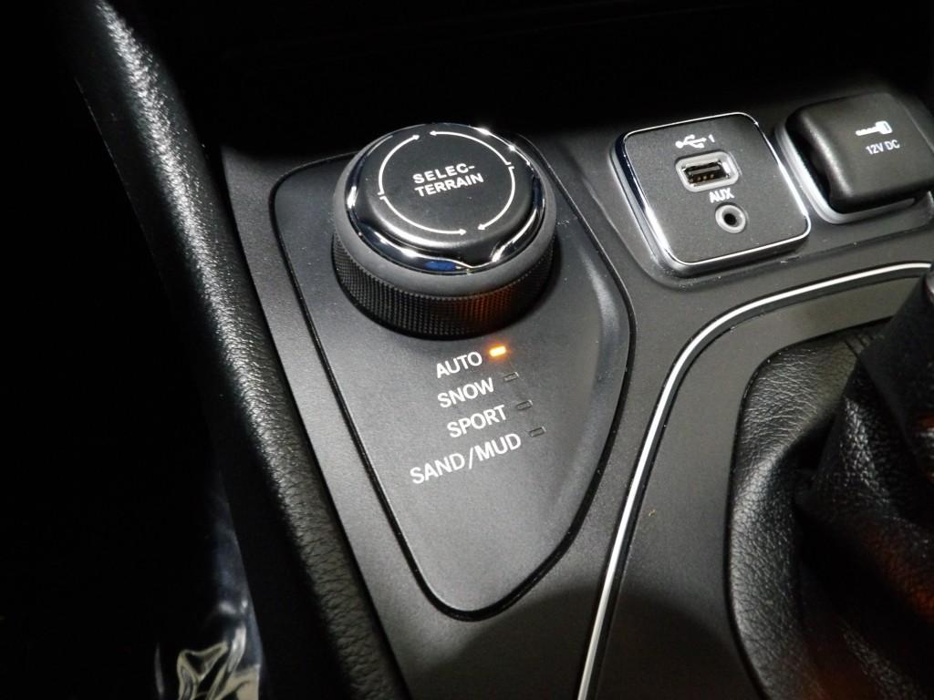 used 2022 Jeep Cherokee car, priced at $24,990