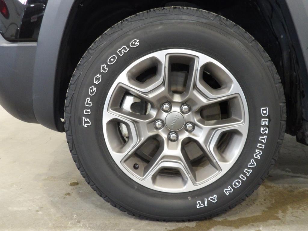 used 2022 Jeep Cherokee car, priced at $23,990