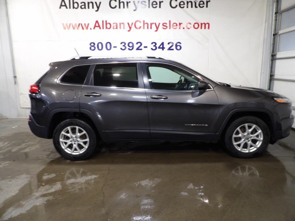 used 2015 Jeep Cherokee car, priced at $8,990