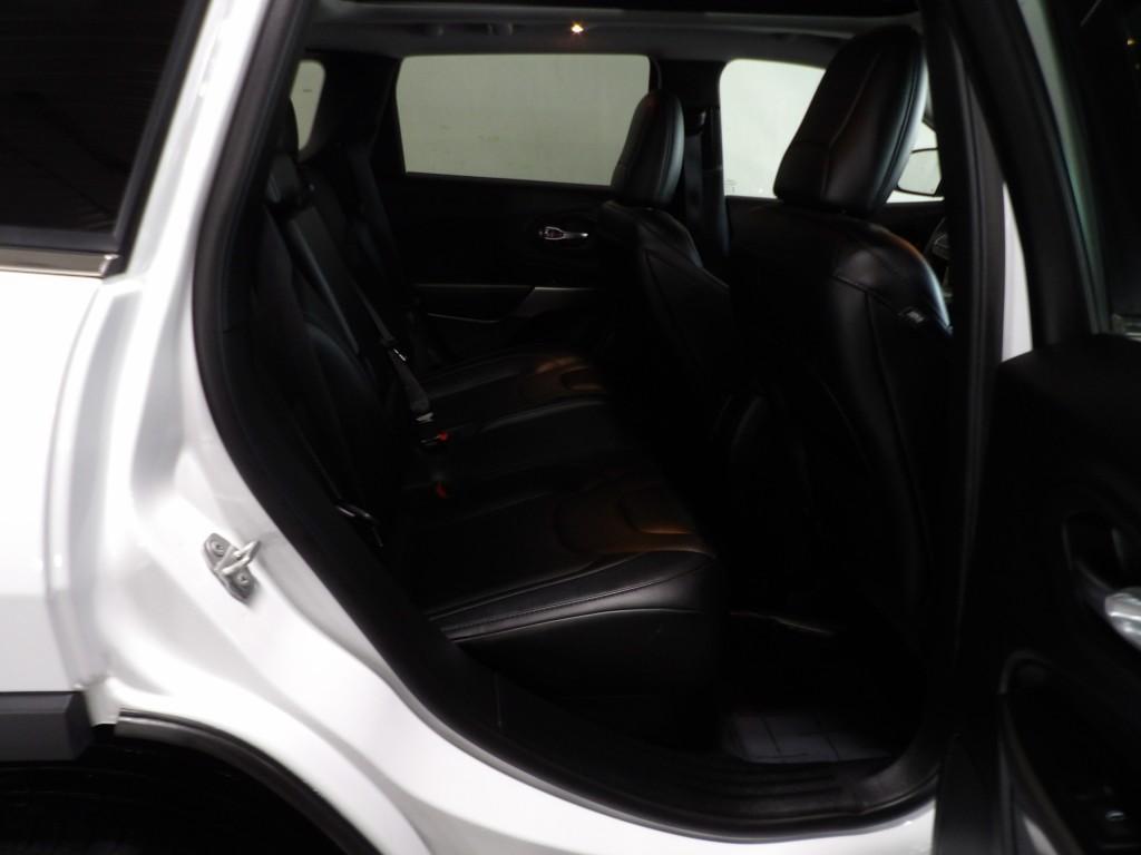 used 2022 Jeep Cherokee car, priced at $26,990