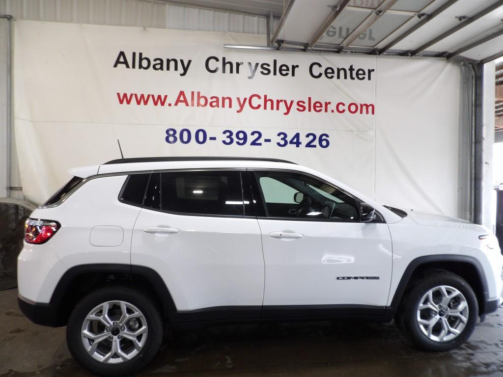 new 2025 Jeep Compass car, priced at $26,502