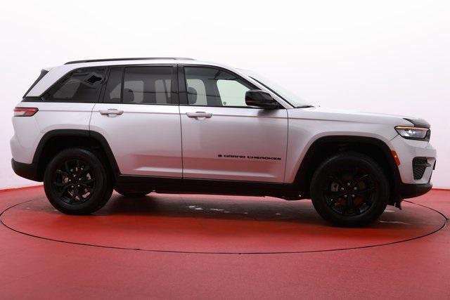 used 2024 Jeep Grand Cherokee car, priced at $29,900