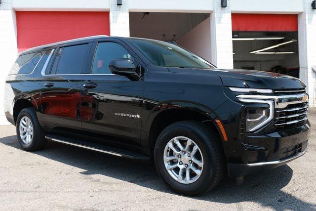 used 2025 Chevrolet Suburban car, priced at $64,900