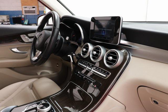 used 2019 Mercedes-Benz GLC 300 car