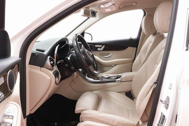 used 2019 Mercedes-Benz GLC 300 car
