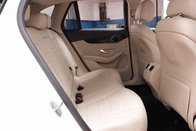 used 2019 Mercedes-Benz GLC 300 car