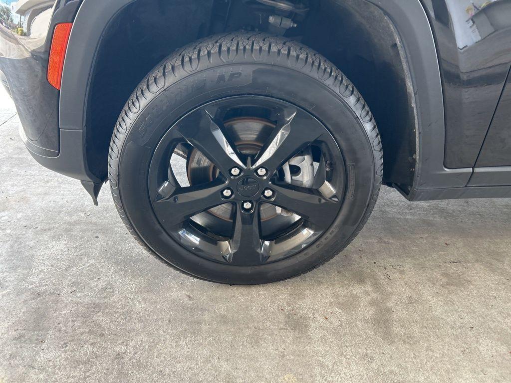 used 2023 Jeep Grand Cherokee L car, priced at $21,568