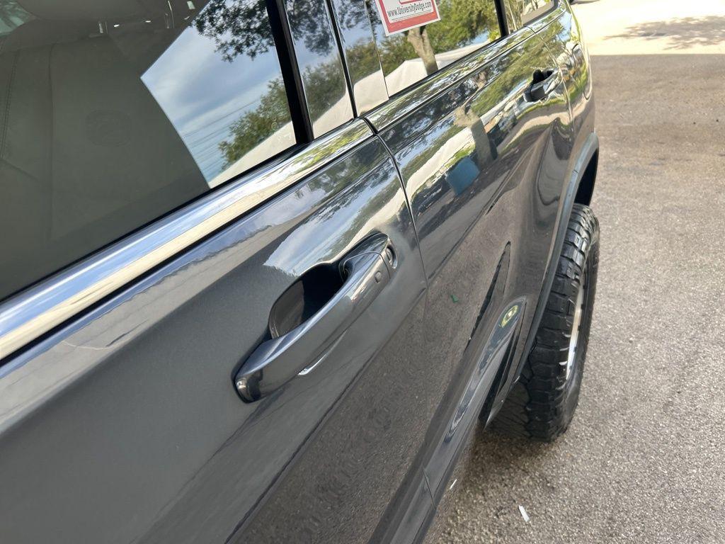 used 2015 Jeep Grand Cherokee car, priced at $11,659