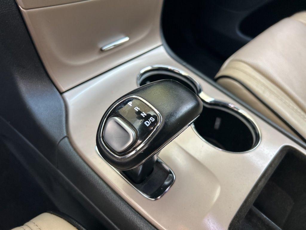 used 2015 Jeep Grand Cherokee car, priced at $11,659
