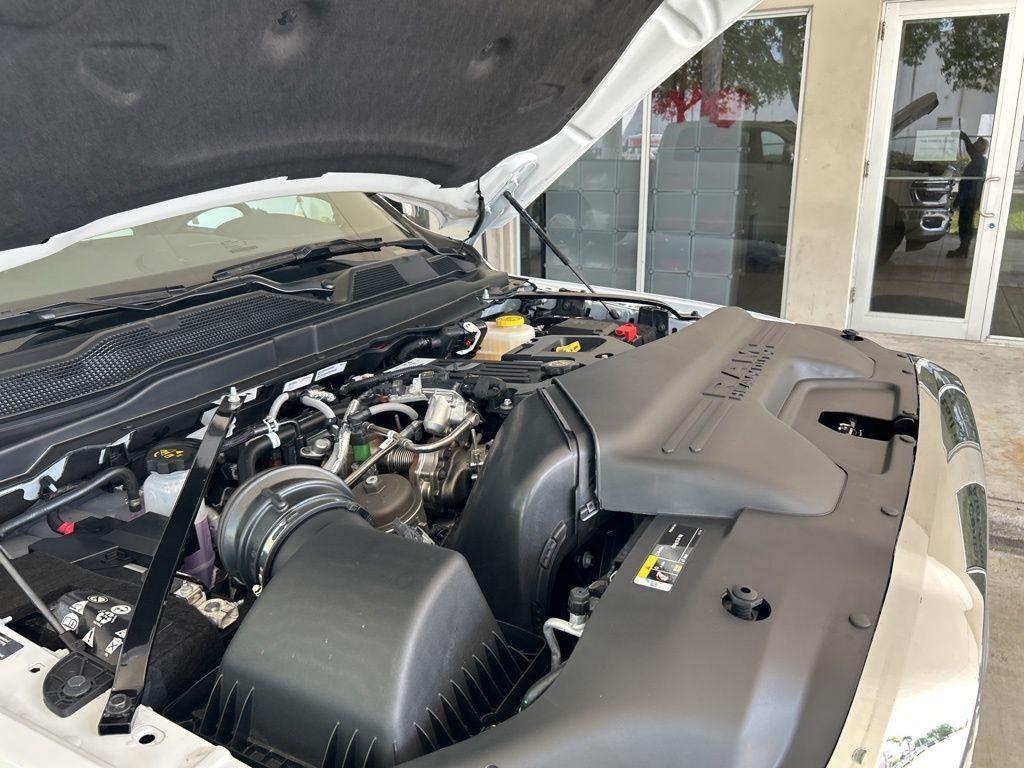 new 2025 Ram 3500 car, priced at $75,572