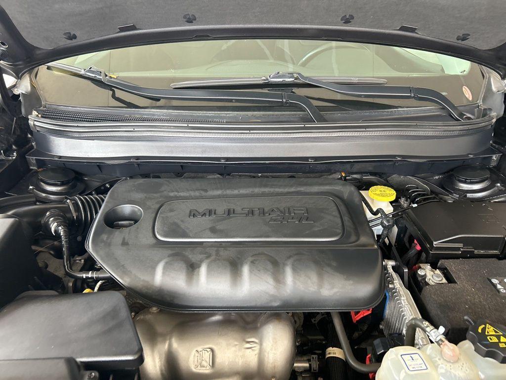 used 2023 Jeep Cherokee car, priced at $19,004