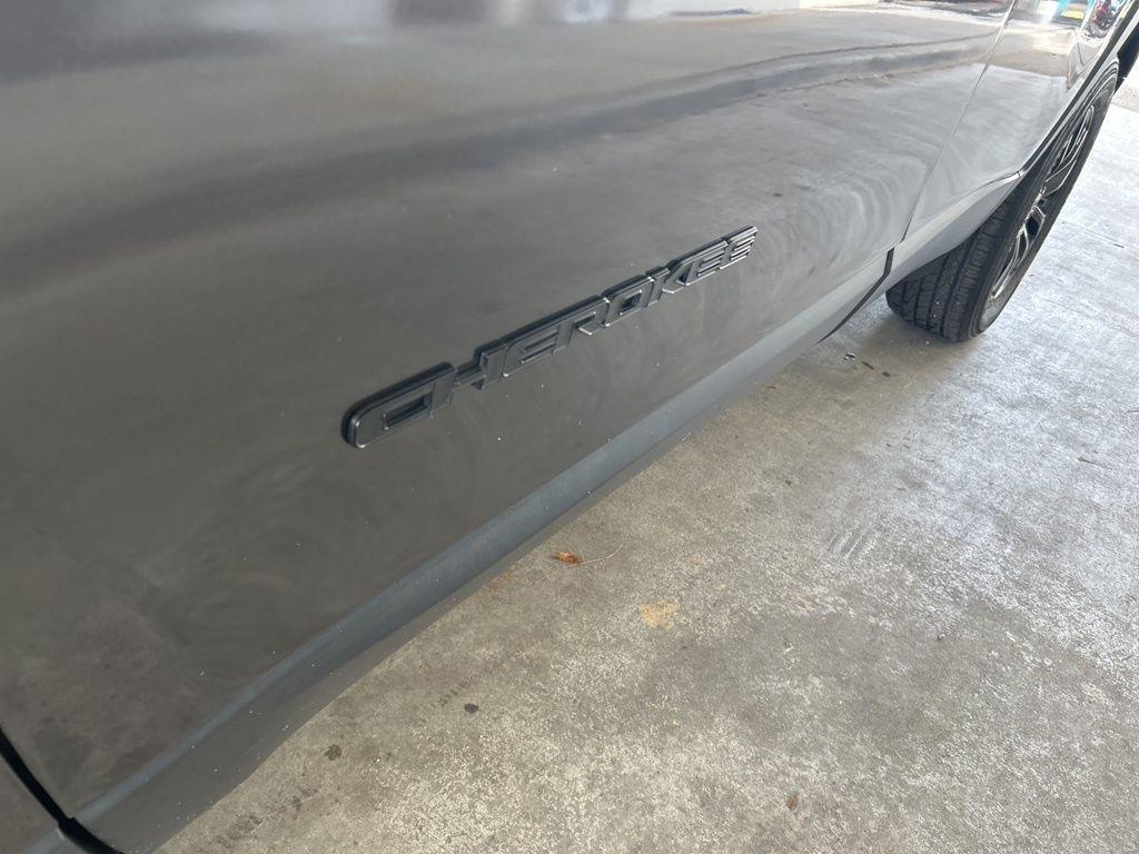 used 2023 Jeep Cherokee car, priced at $19,004