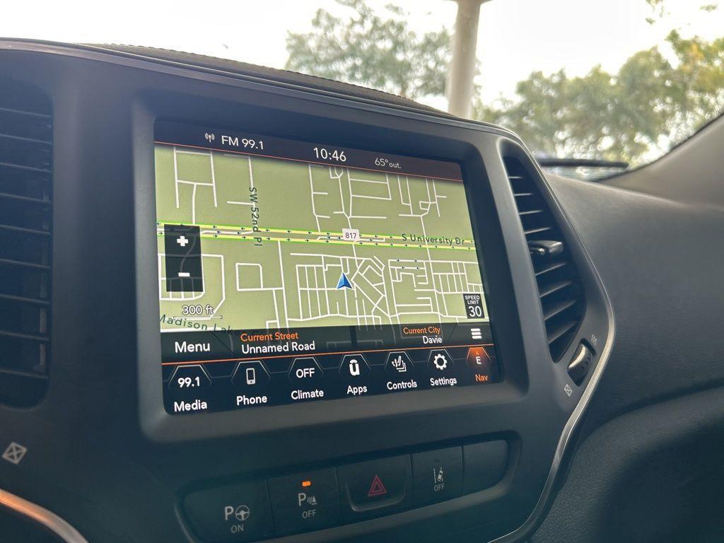 used 2023 Jeep Cherokee car, priced at $19,004