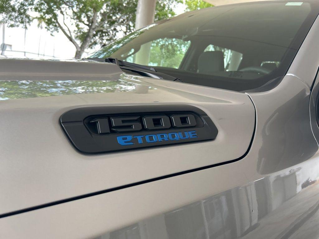 new 2025 Ram 1500 car, priced at $49,977