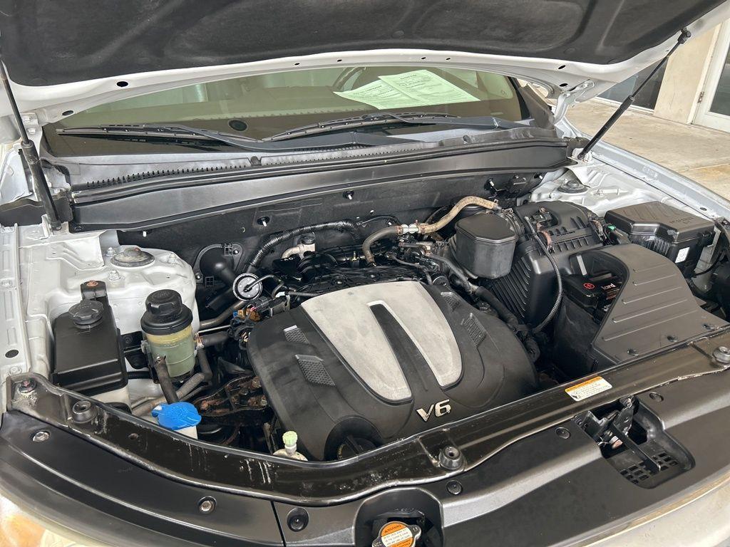 used 2012 Hyundai Santa Fe car, priced at $5,000
