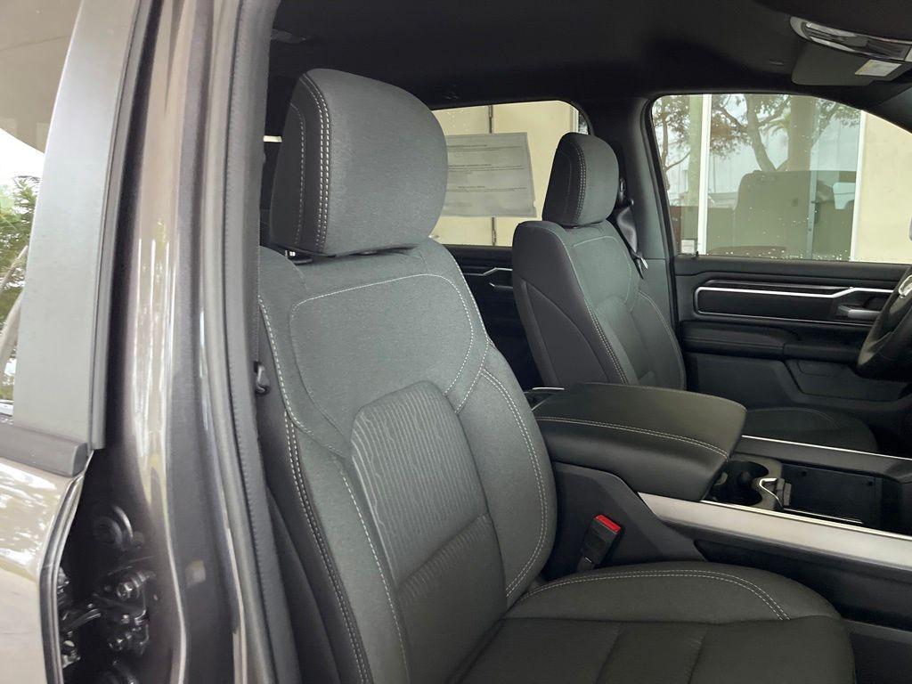 new 2024 Ram 1500 car, priced at $41,932
