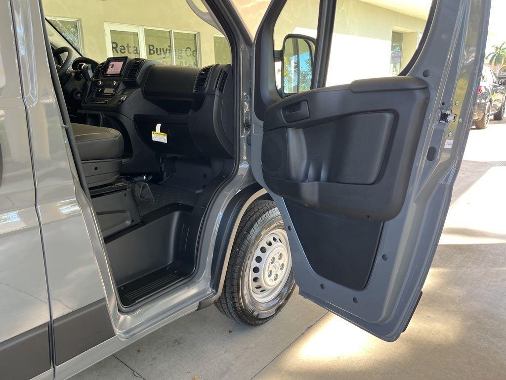 new 2025 Ram ProMaster 2500 car, priced at $48,202