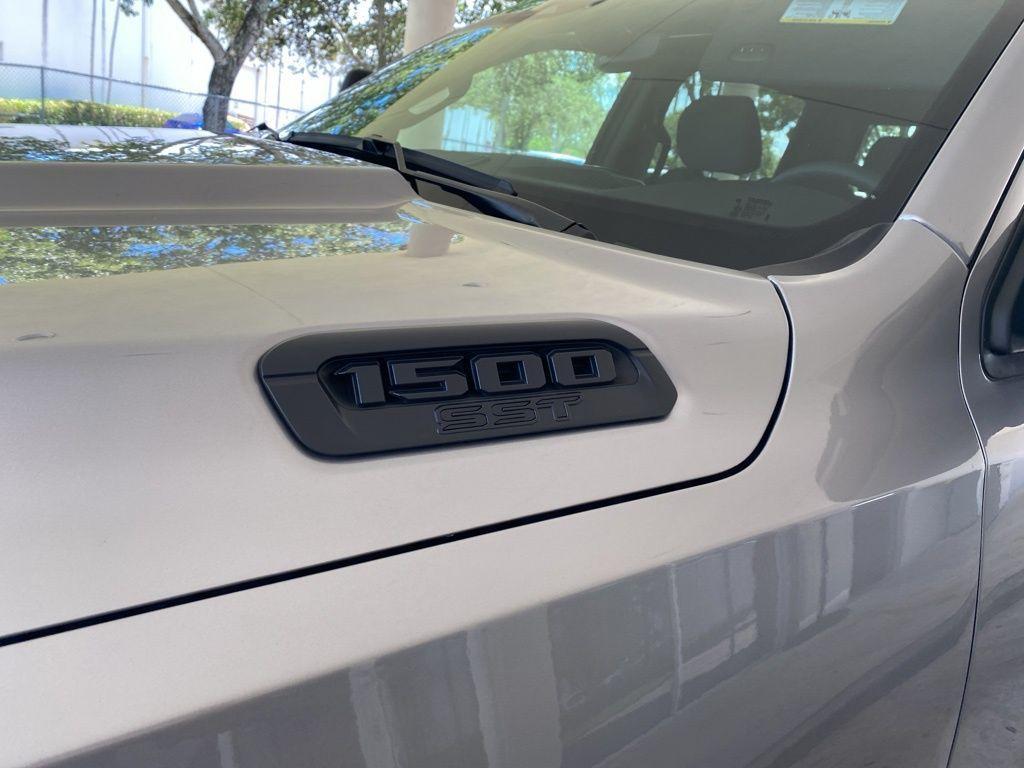 new 2025 Ram 1500 car, priced at $49,672