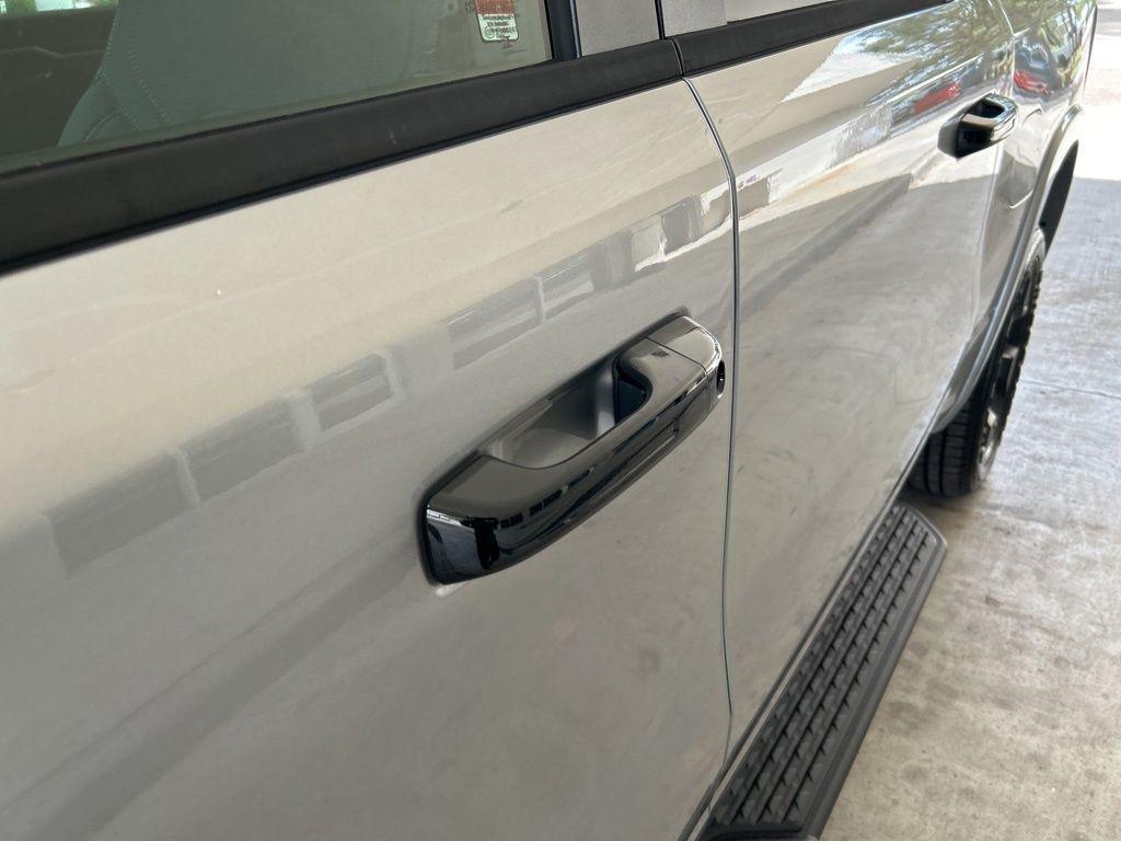 new 2025 Ram 1500 car, priced at $42,607