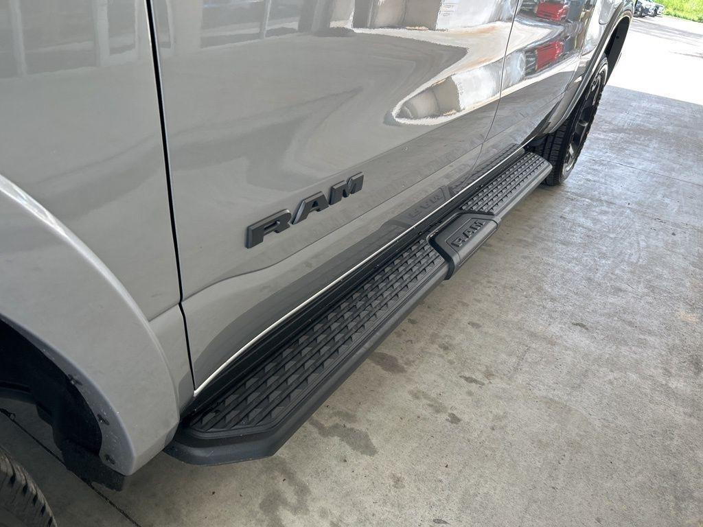 new 2025 Ram 1500 car, priced at $42,607