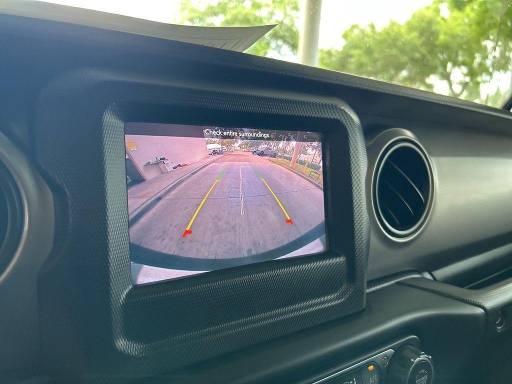 used 2021 Jeep Wrangler Unlimited car, priced at $25,282