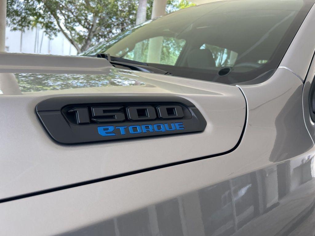 new 2025 Ram 1500 car, priced at $45,762