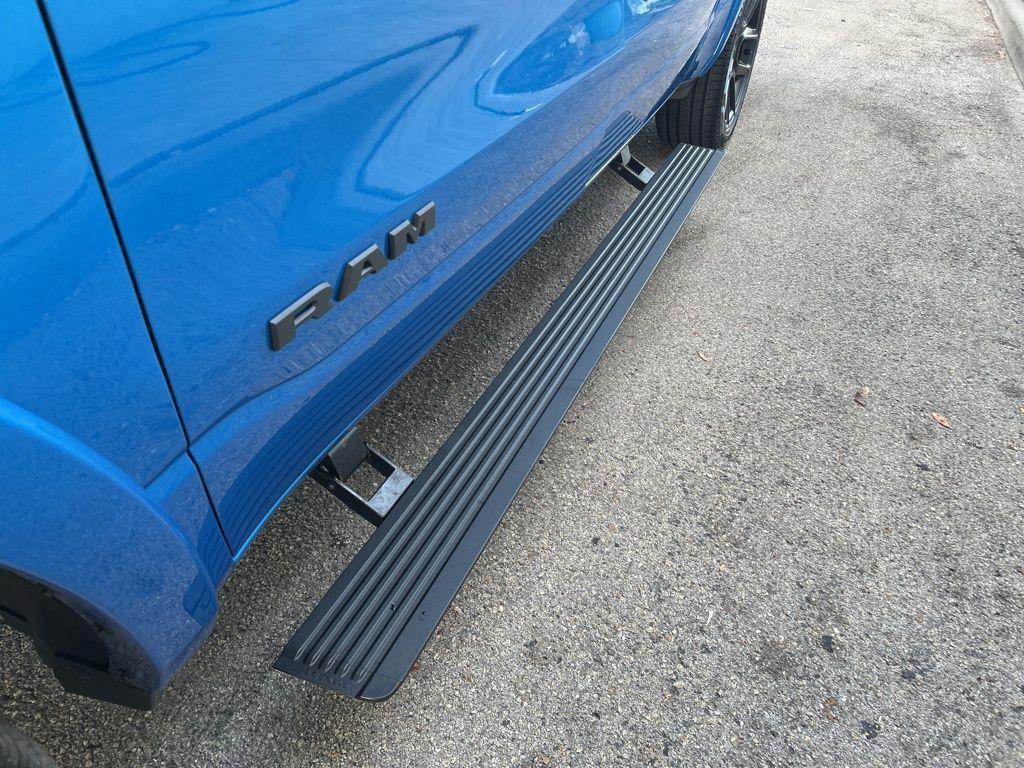 new 2025 Ram 1500 car, priced at $59,499