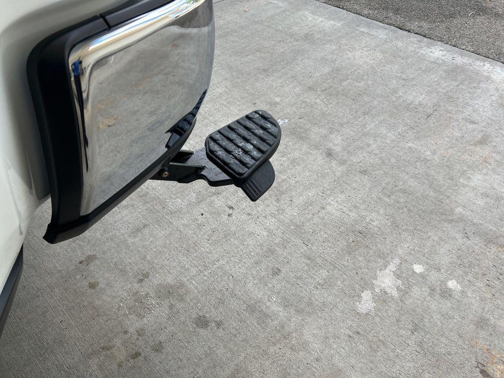 new 2025 Ram 3500 car, priced at $76,681