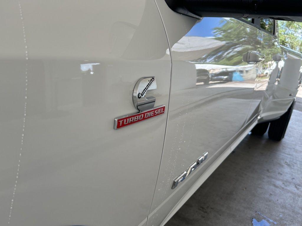 new 2025 Ram 3500 car, priced at $76,681