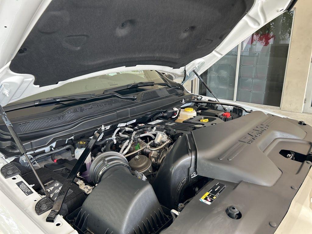 new 2025 Ram 3500 car, priced at $76,681