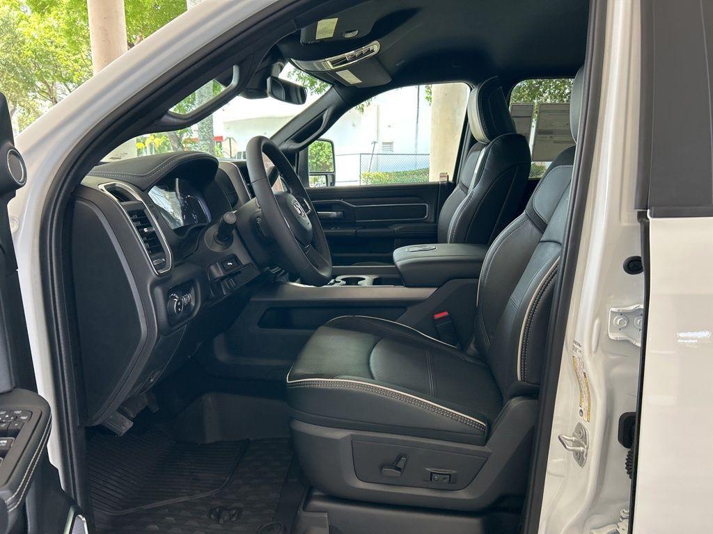 new 2025 Ram 3500 car, priced at $76,681