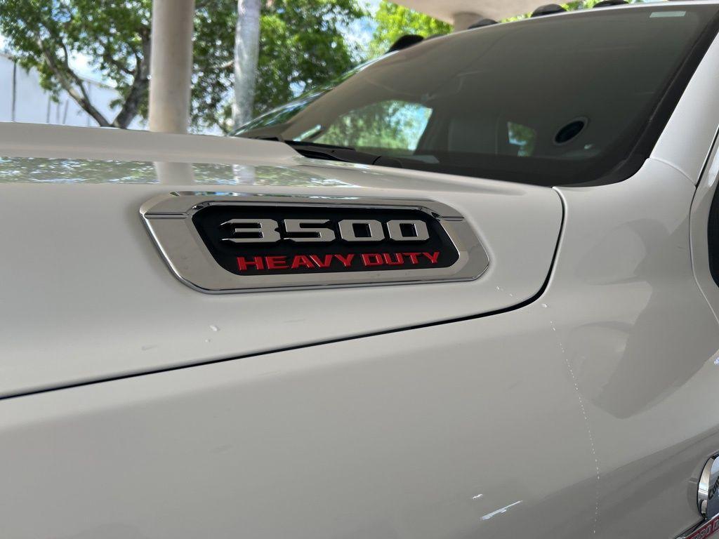 new 2025 Ram 3500 car, priced at $76,681