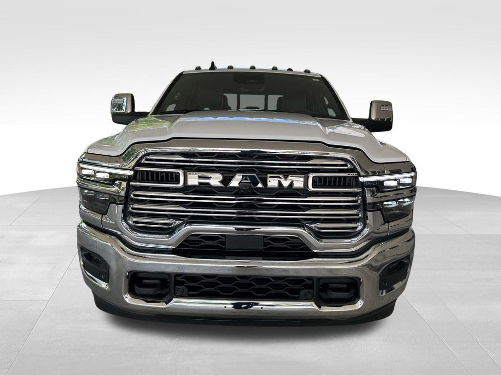 new 2025 Ram 3500 car, priced at $76,681