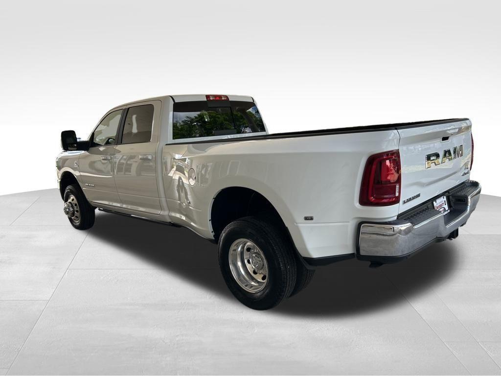 new 2025 Ram 3500 car, priced at $76,681