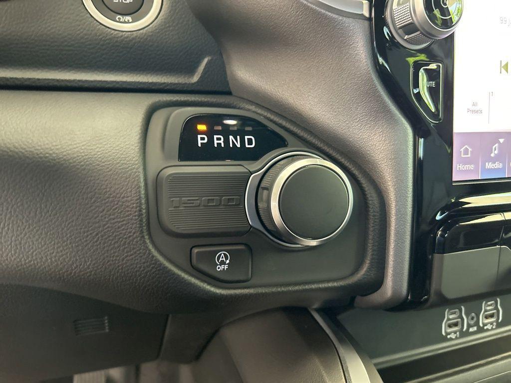 new 2025 Ram 1500 car, priced at $45,812