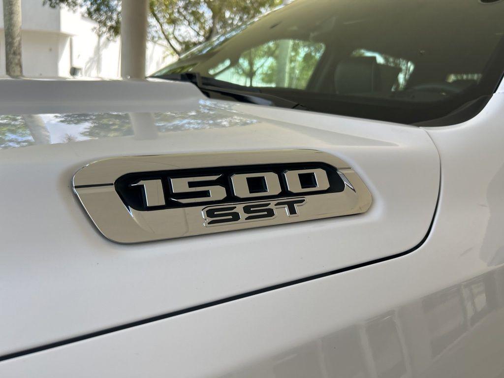 new 2025 Ram 1500 car, priced at $56,593